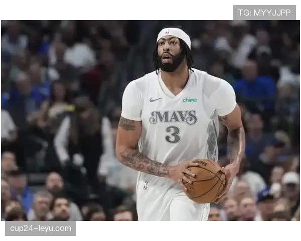 戴维斯边后卫身价飙升，引多家豪门密切关注