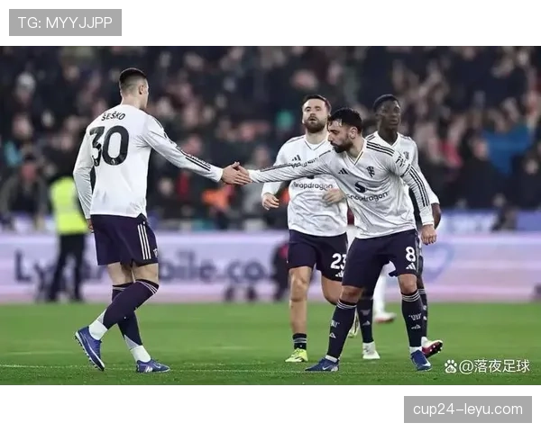 曼联阵容问题凸显：拼凑式组建难掩体系缺失，稳定性面临考验