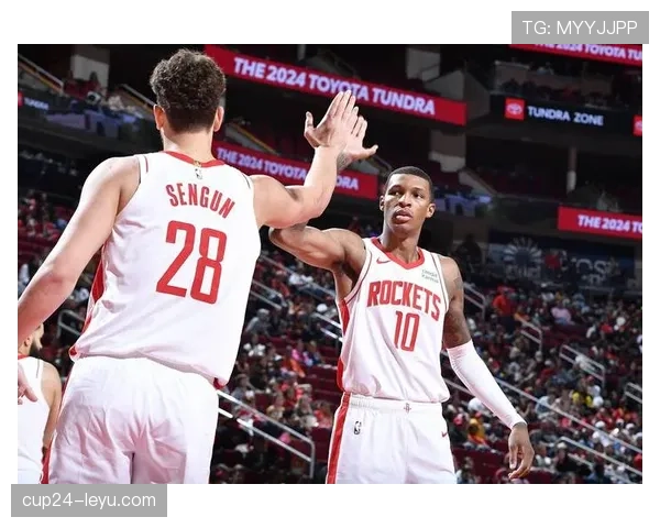 申京利用掩护创造优质空位，提升篮下效率显著超过昔日表现