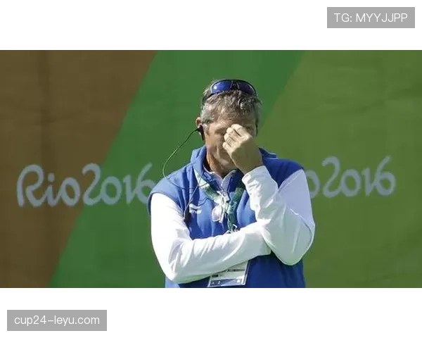 辛德胡每天喝的蛋白粉够我吃一个月工资