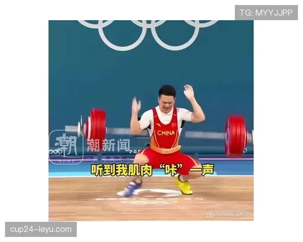 石智勇训练完顺手拎走两袋米，家里狗都比我会算卡路里